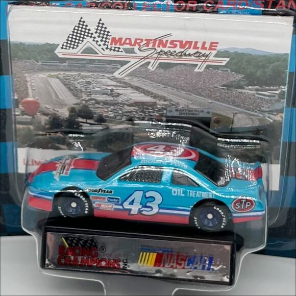 Richard Petty 43 Diecast Car 1992 Fan Appreciation Tour Martinsville Speedway - Picture 2 of 3